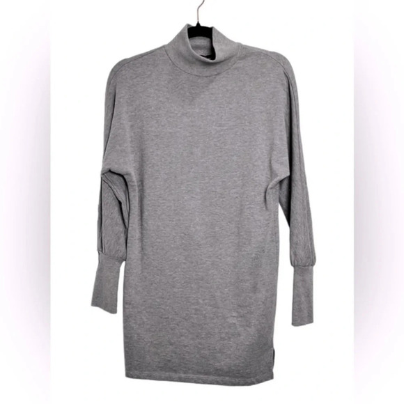 Cute and cozy size small turtleneck sweatshirt dress in excellent condition - Picture 2 of 4